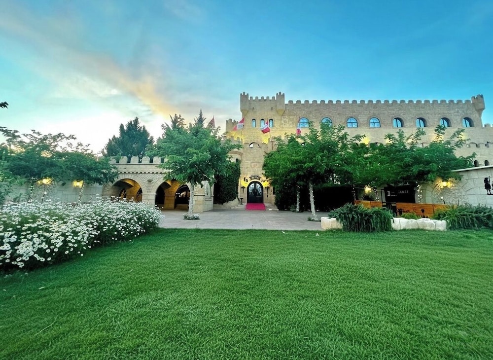 Hotel Castillo Bonavia 70/76