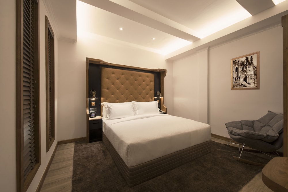 The Radh Hotel 25/66