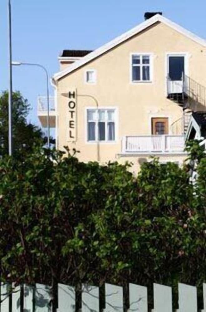 Adels Hotel 18/29