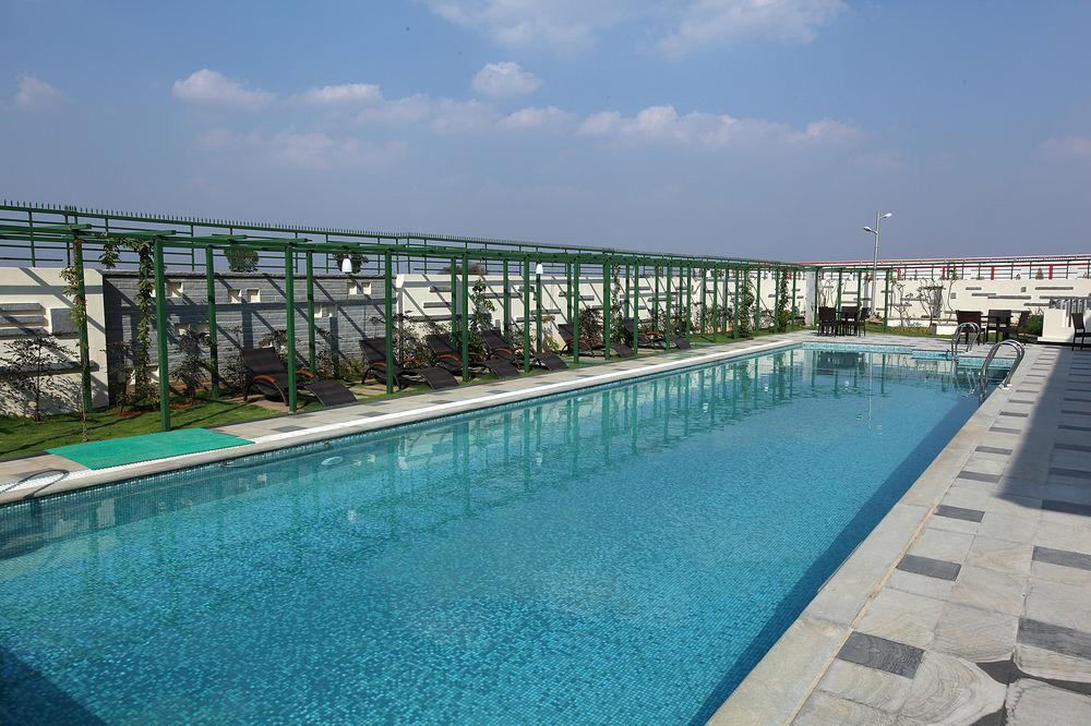HOTEL LACLASSIC 28/29
