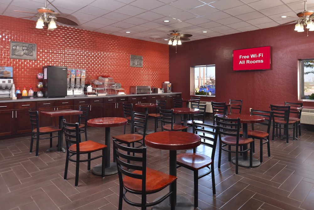 Red Roof Inn Van Horn 20/24