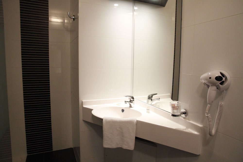 Ibis Styles Rouen Val-de-Reuil 20/78