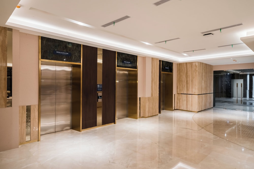 Aston Bintaro Hotel and Conference Center 12/97