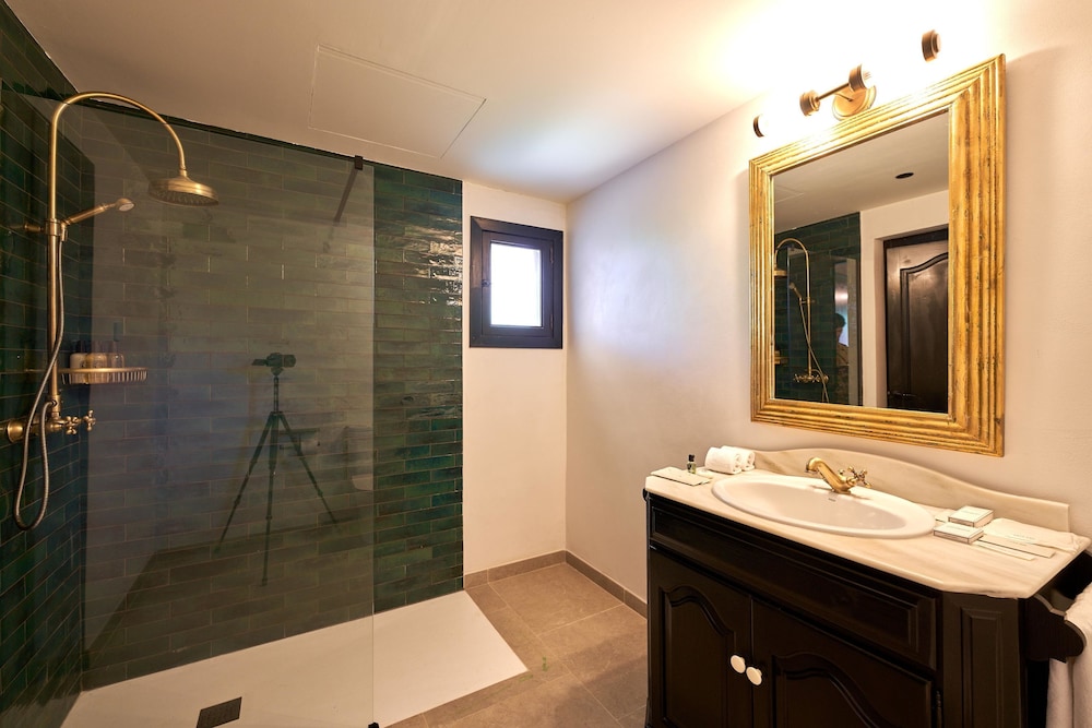 Deluxe, King Bed, Pool View, Pool Side، Hotel Son Moli Country House 9/10