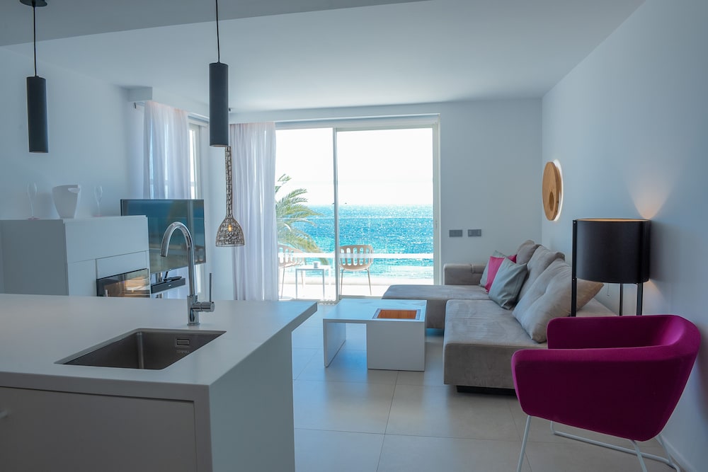 One Ibiza Suites 32/50