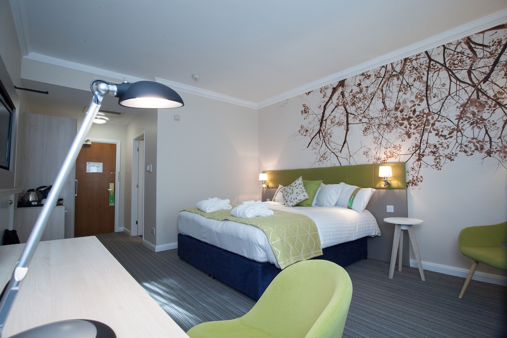Holiday Inn Corby 19/77
