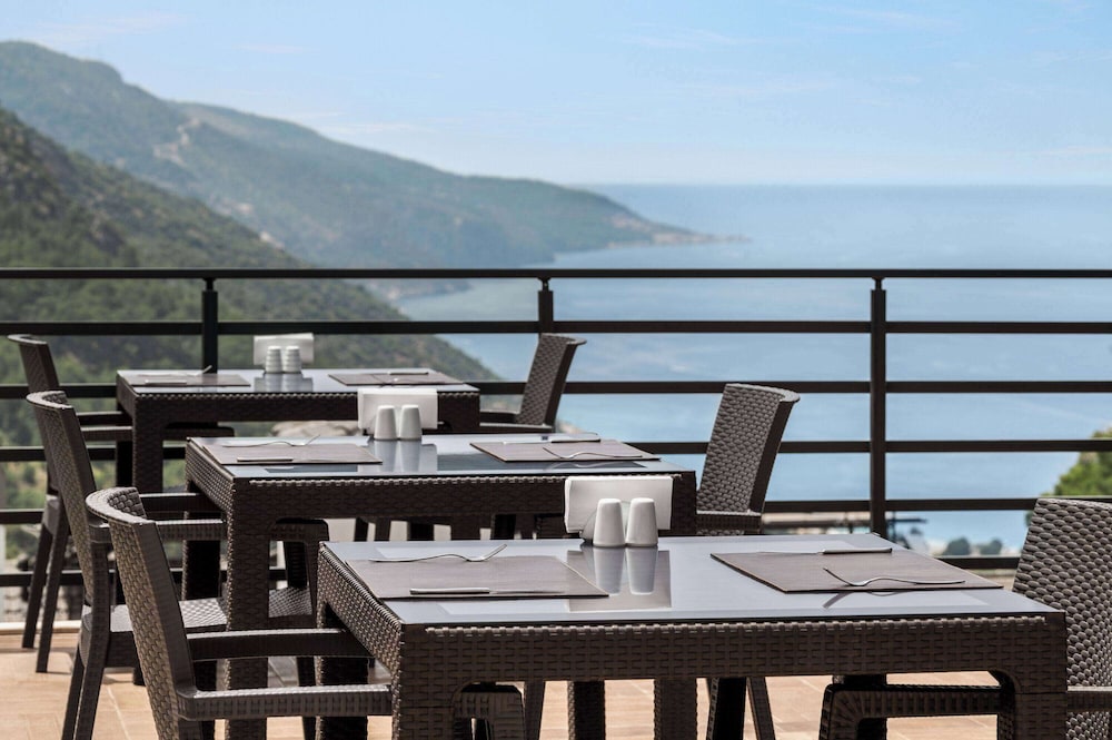 Ramada by Wyndham Fethiye Oludeniz - Adults Only +16 36/48
