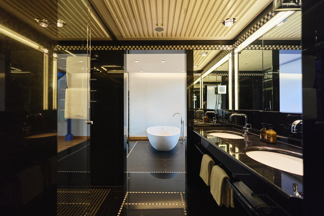 Design, Suite