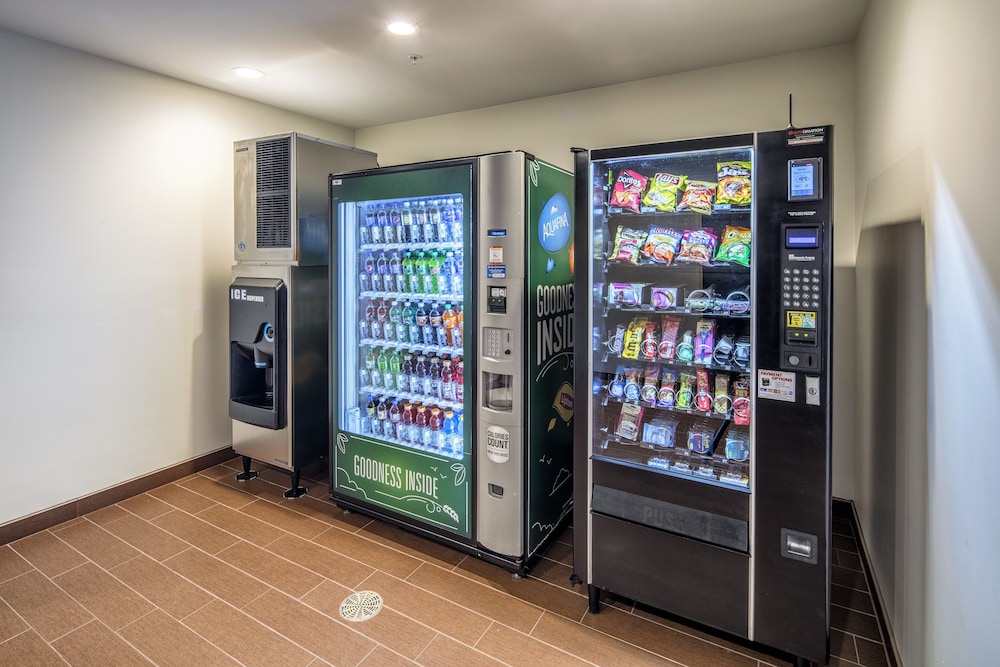 Sleep Inn & Suites Syracuse Airport 25/40