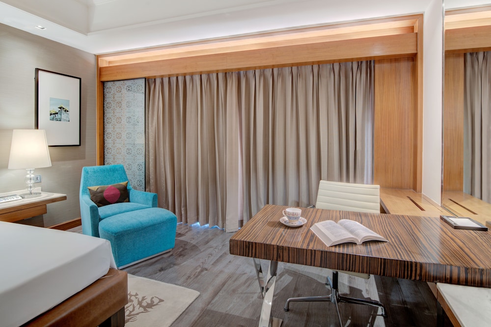HYATT AHMEDABAD 32/50