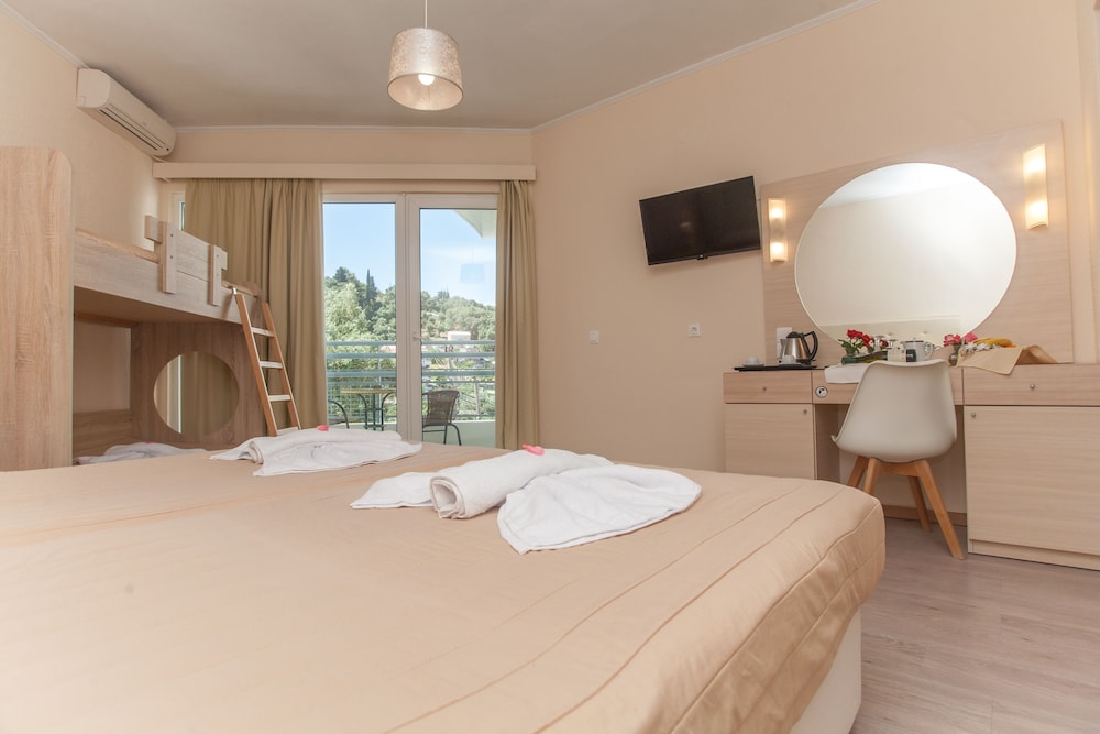 Golden Alexandros Hotel 5/22