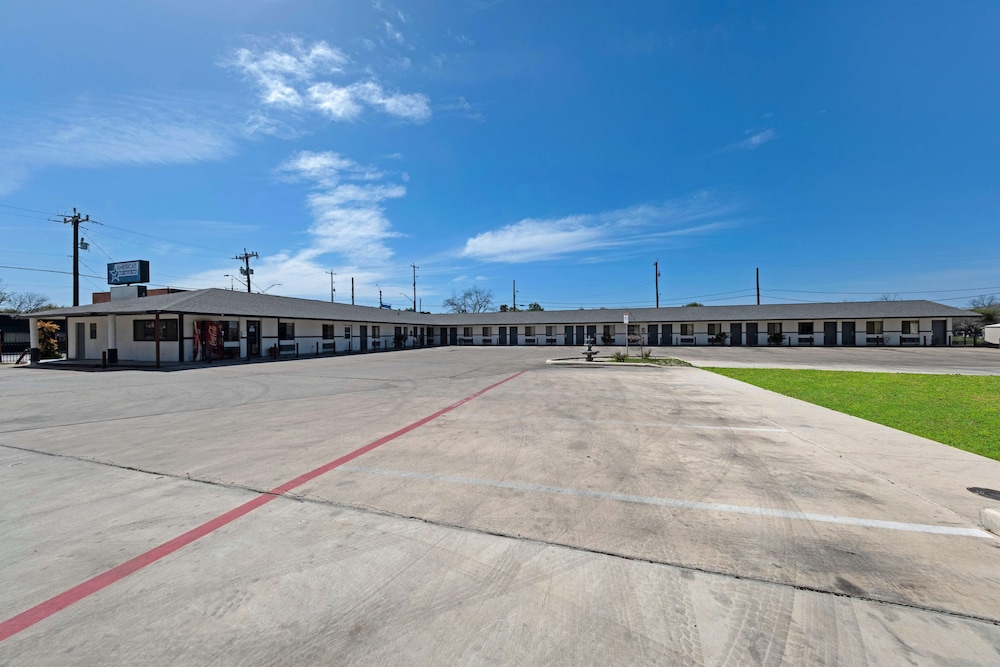 Americas Best Value Inn San Antonio Downtown Riverwalk 23/42