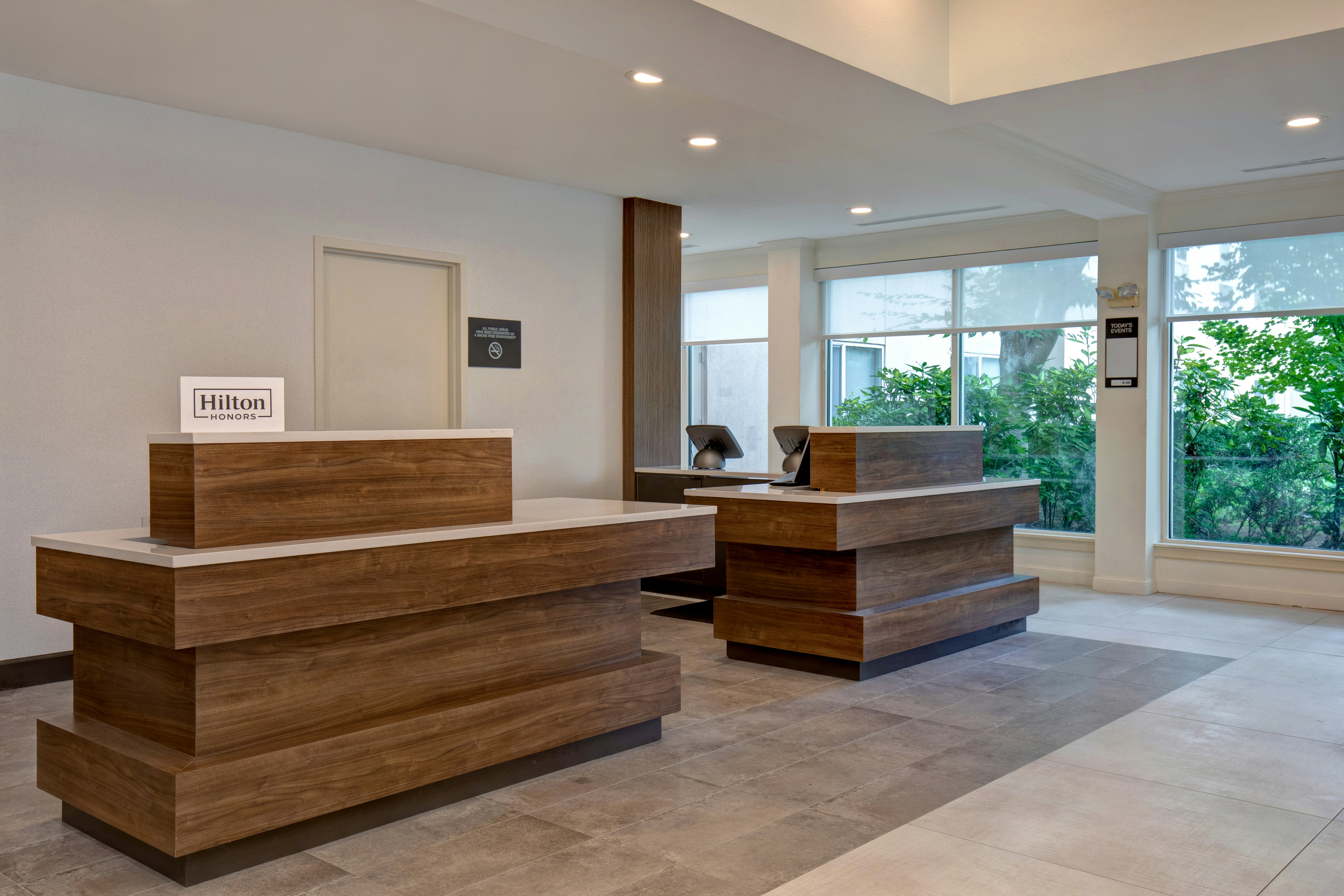 Lobby at Hilton Garden Inn Portland/Beaverton, BEAVERTON - OR