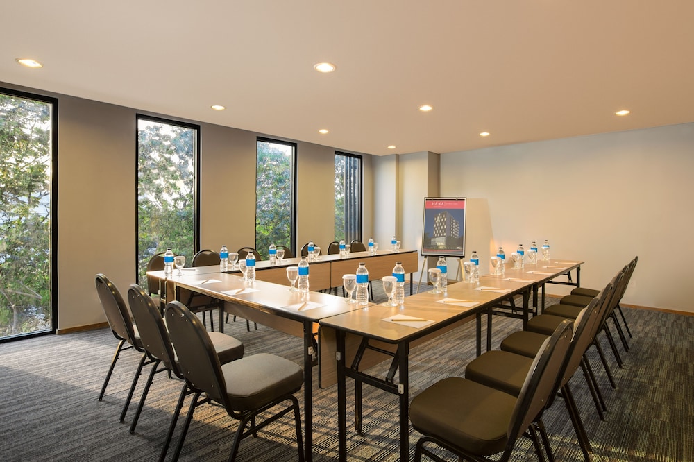 Up-Peak Hotel Simpang Lima Semarang Powered by Archipelago 30/33