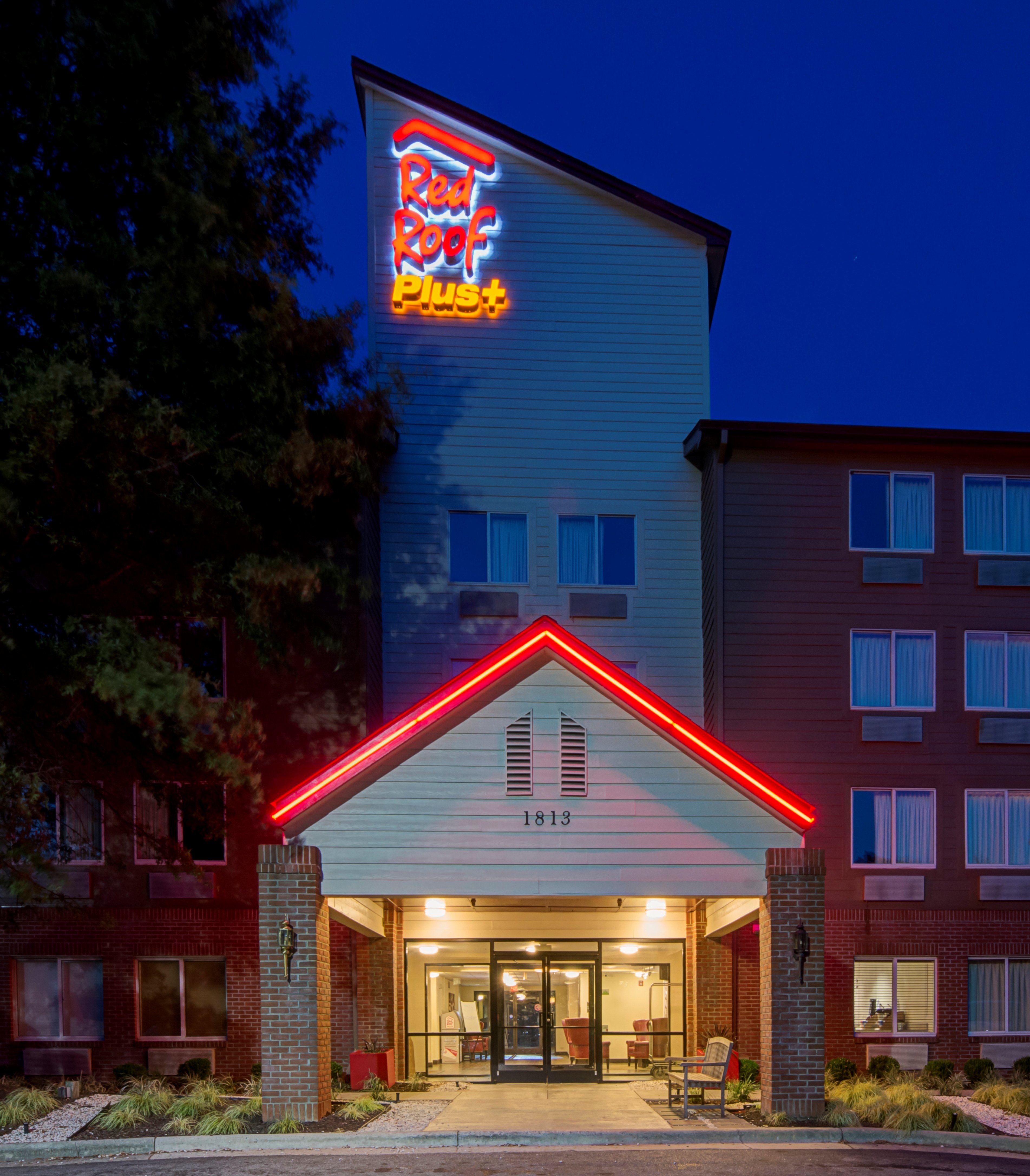 Red Roof PLUS Raleigh Downtown - NCSU/Conv Center 5/30