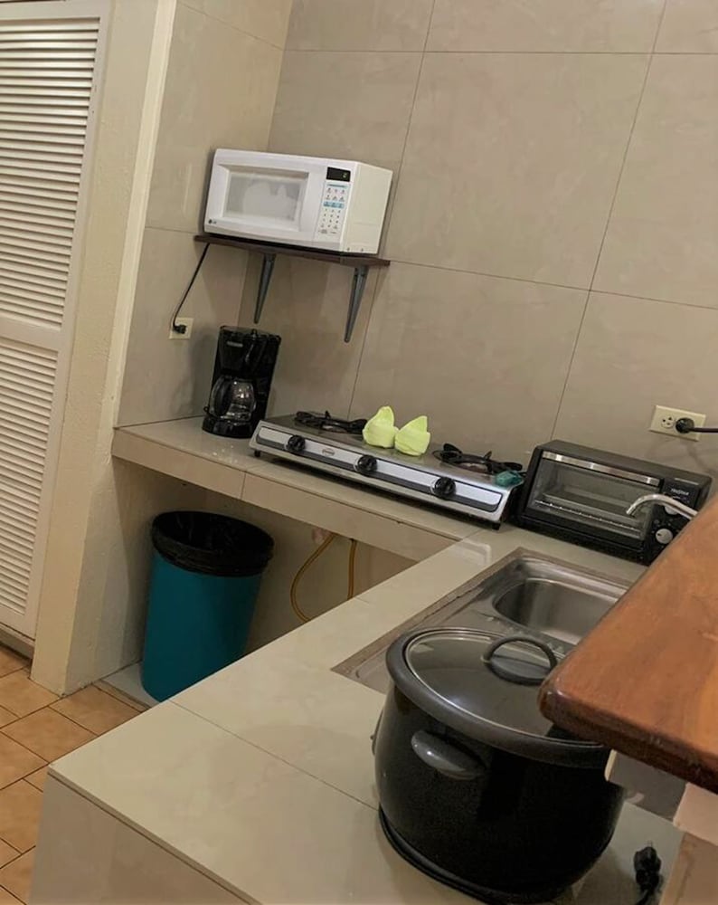 Hotel And Villas Huetares 22/50