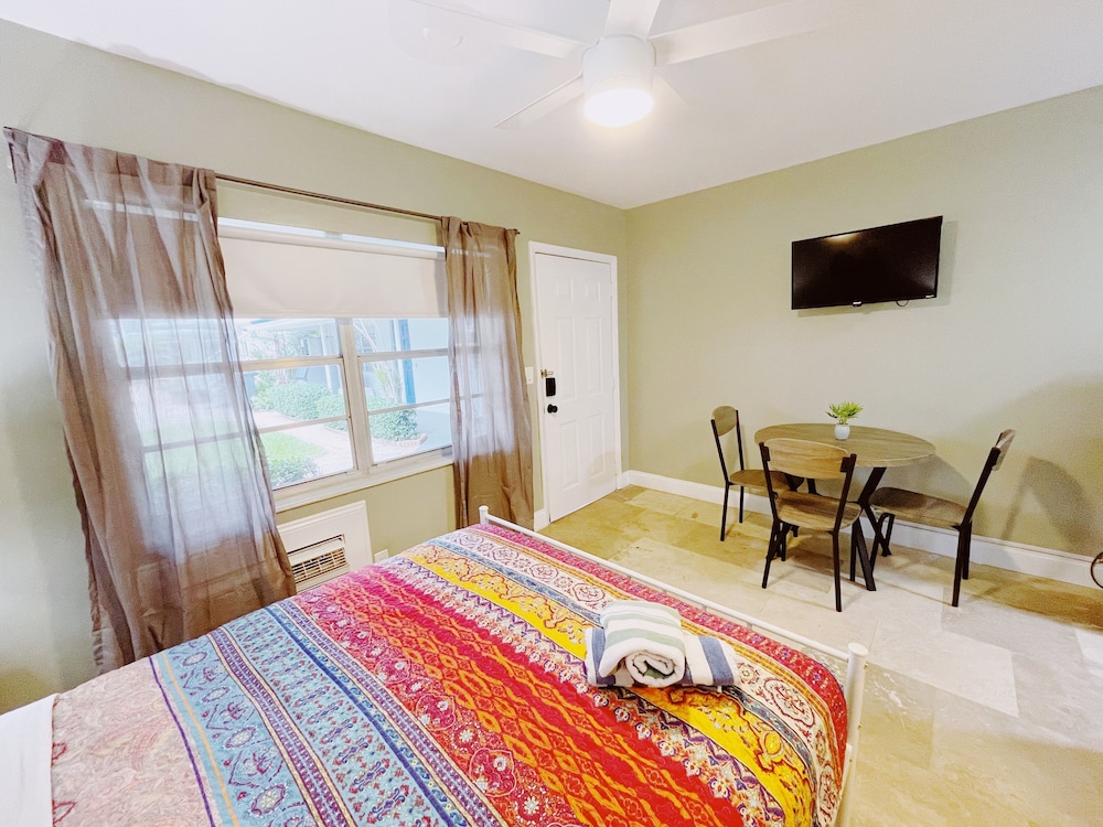 Sea Steps Suites 18/47
