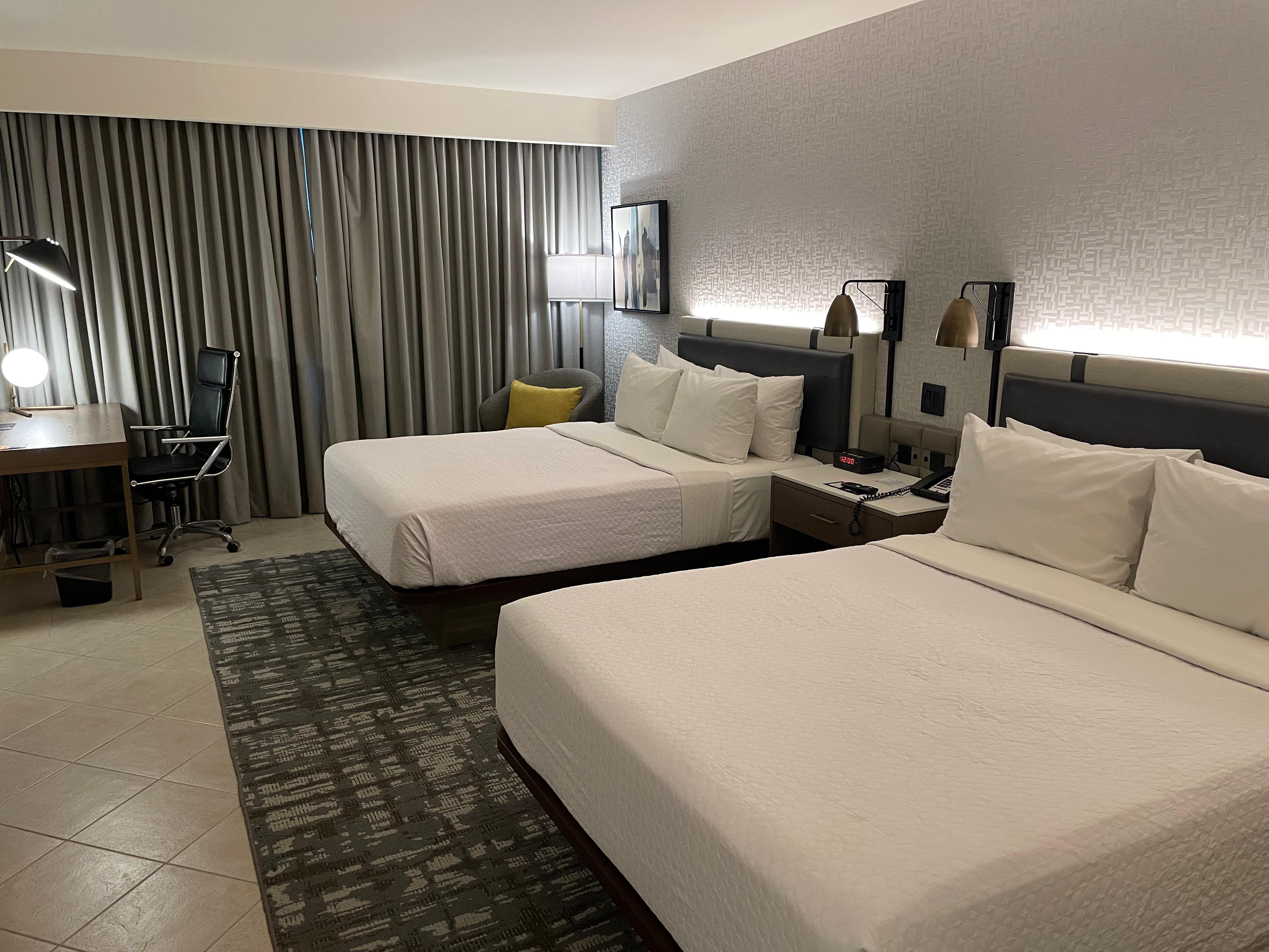 Crowne Plaza Panama 23/80