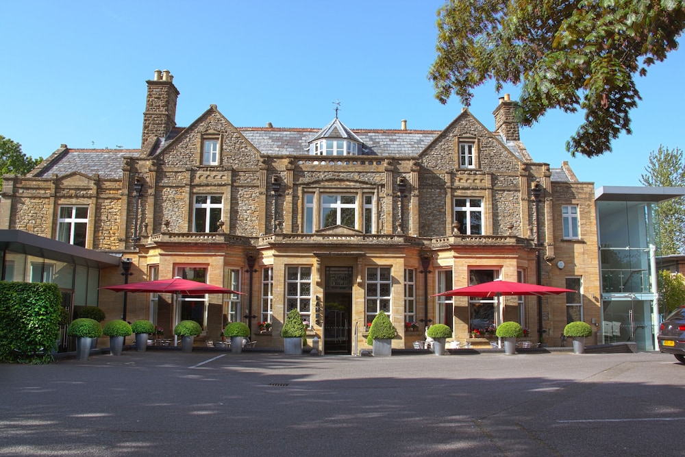 Lanes Hotel 1/37