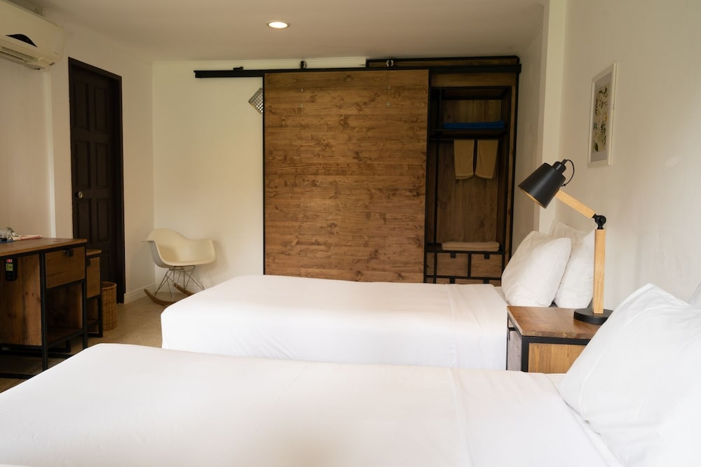 Dolphin Bay Resort 14/69