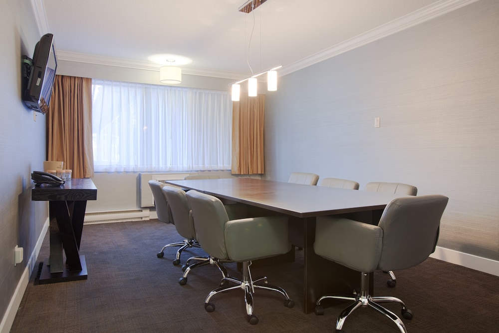 Sandman Hotel & Suites Williams Lake 40/40