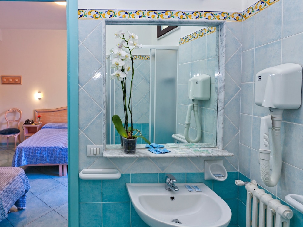 Hotel Cleopatra 23/24