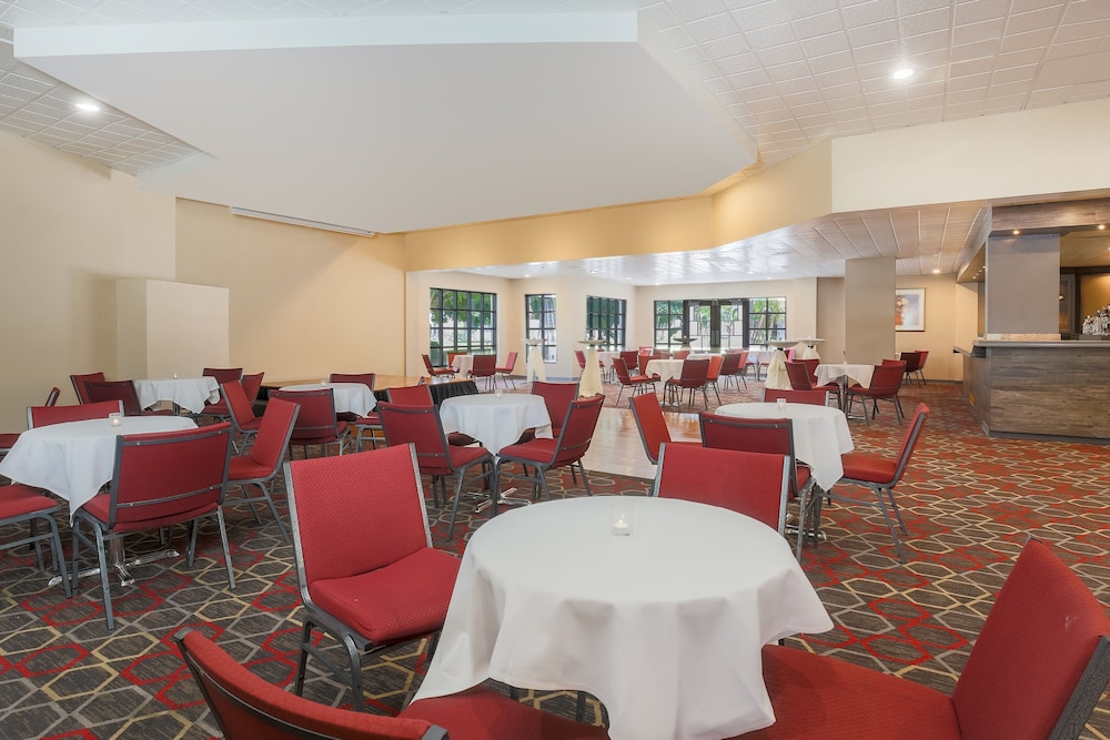 Four Points By Sheraton San Diego 11/32