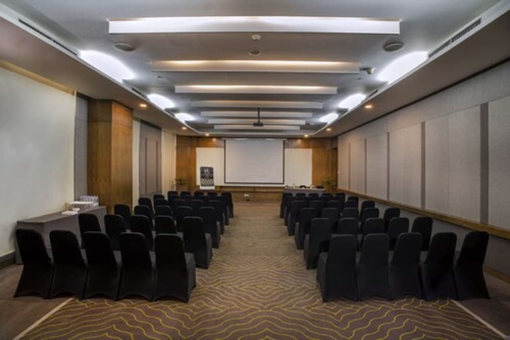 eL Hotel Jakarta 35/47