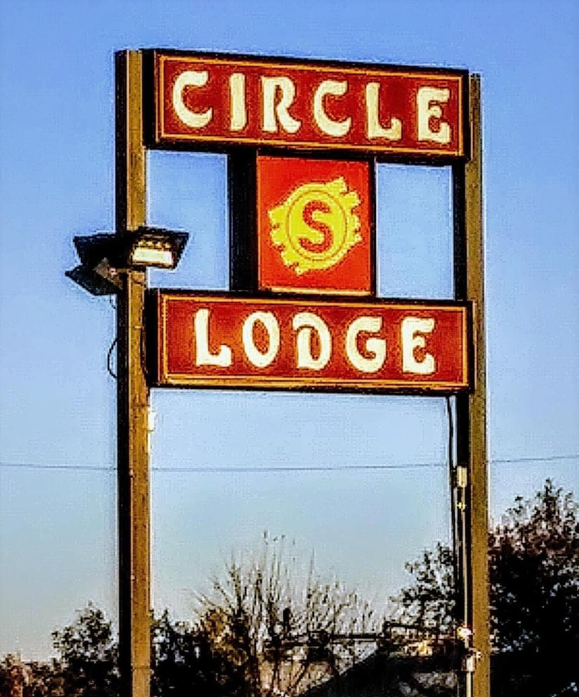 Circle S Lodge 7/41