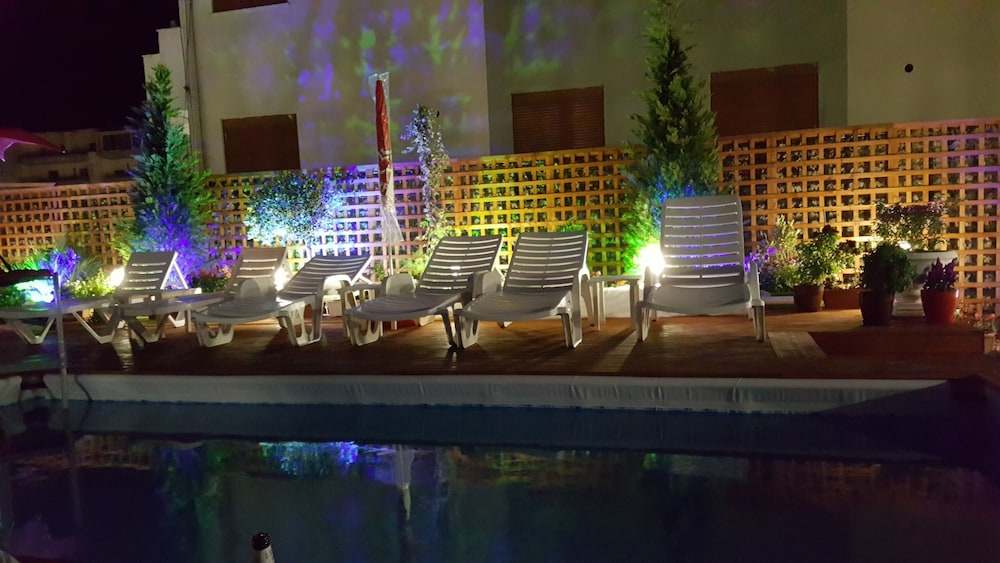 Sunrise Hotel Cameria 1/50