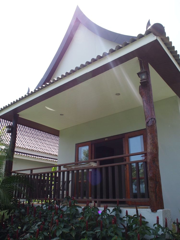 Lanta Happy Hill Resort photo1