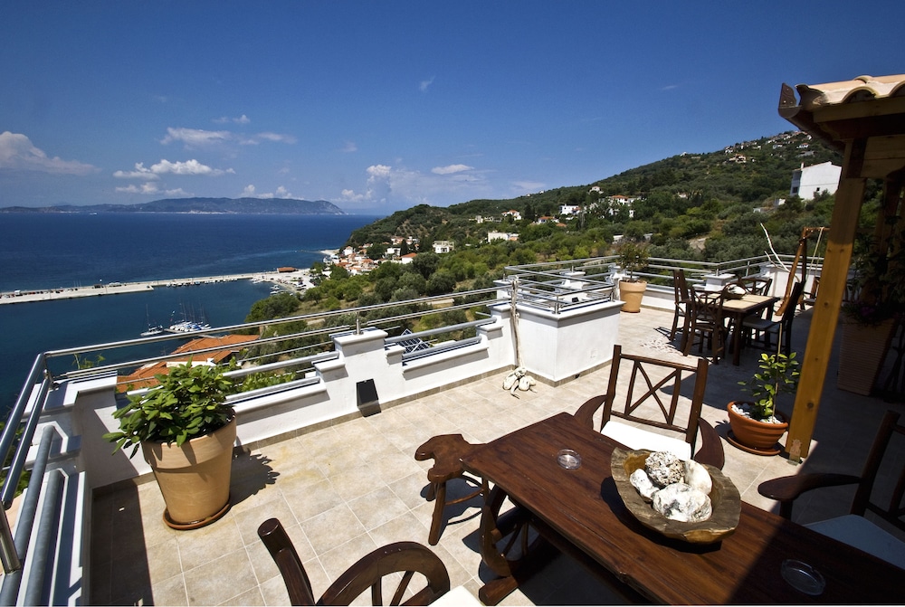 Aegean Wave Hotel 45/50