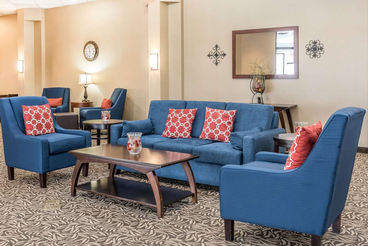 Comfort Inn Suites Piqua Near Troy I75 30/44