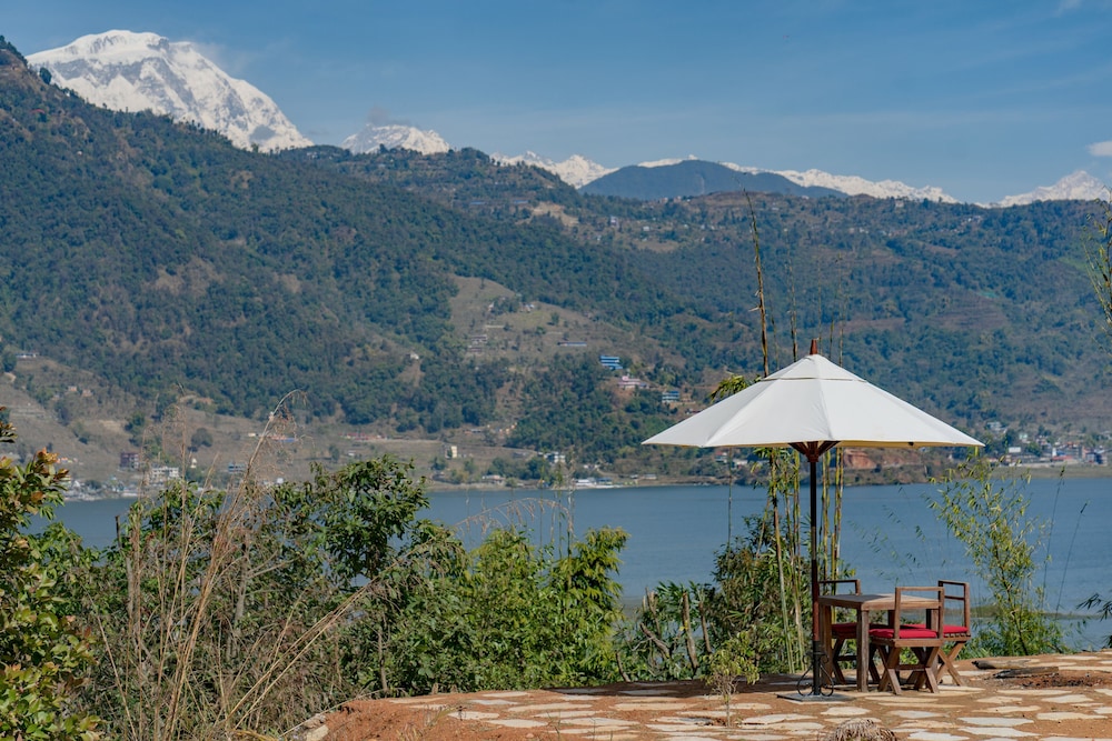 The Pavilions Himalayas Lake View 58/62