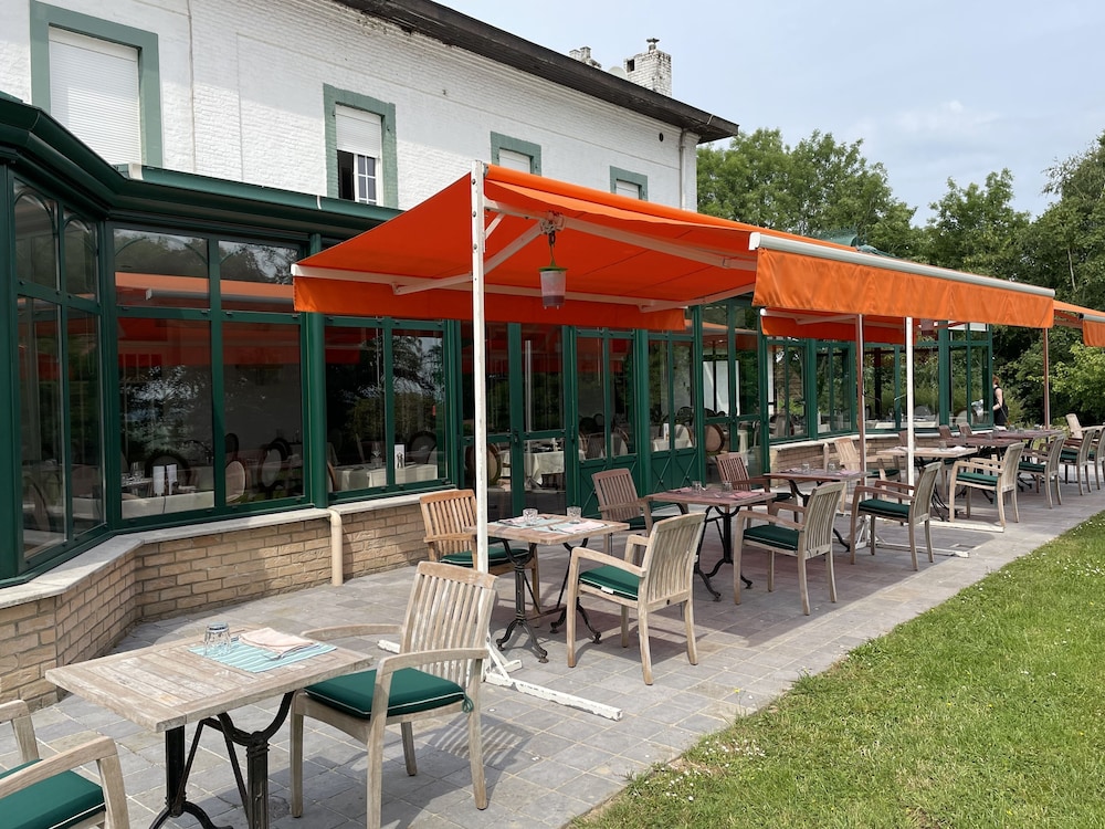 HOTEL LA SAPINIÈRE 46/49
