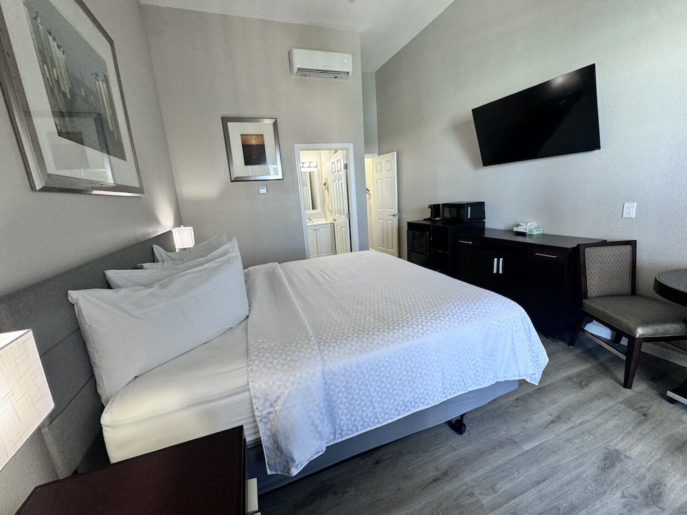 John's Pass Hotel 6/34