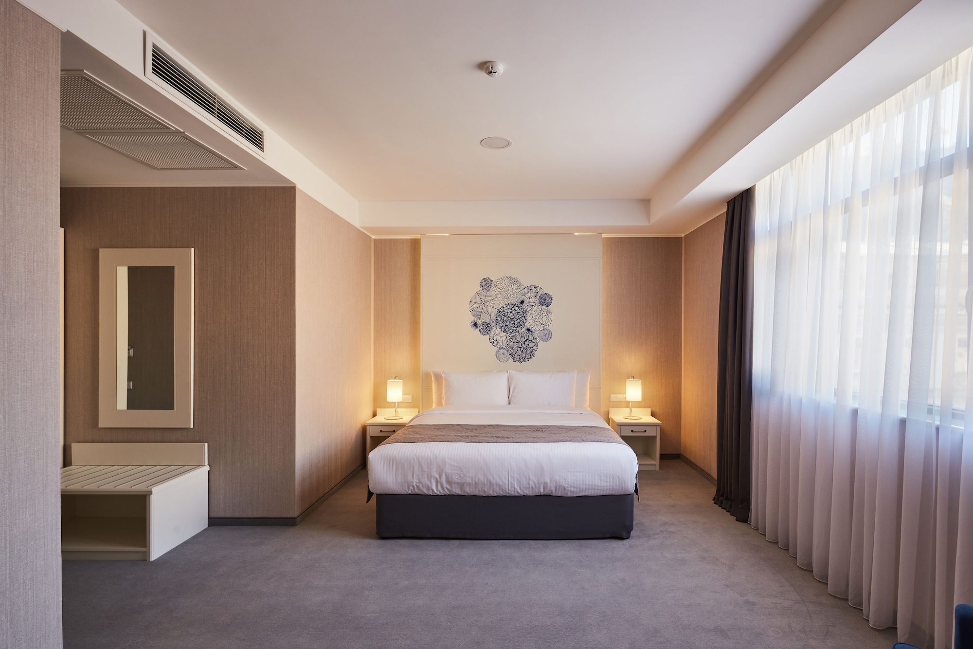 SUPERIOR, KING BED