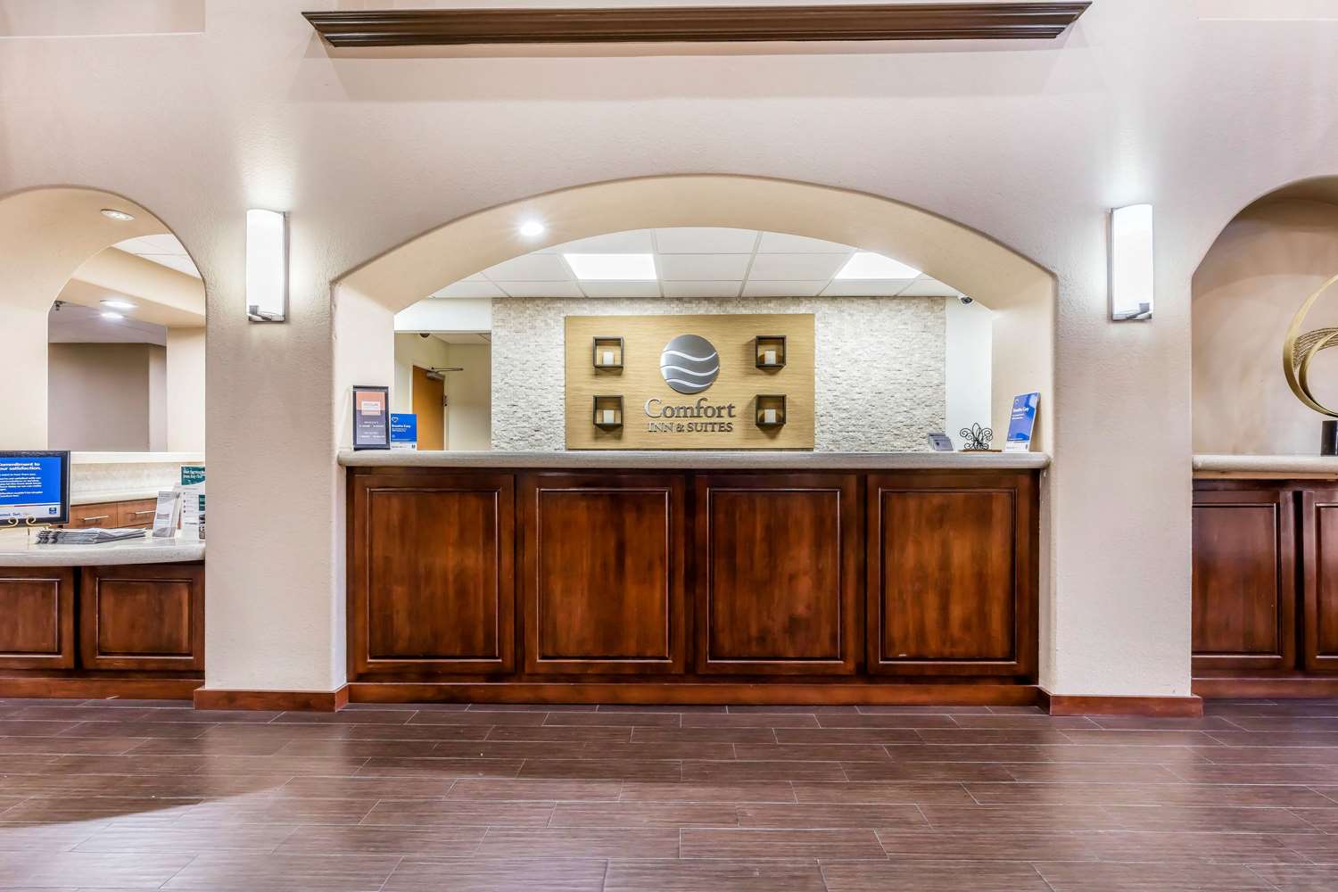 Comfort Inn And Suites Airport American Way 5/42