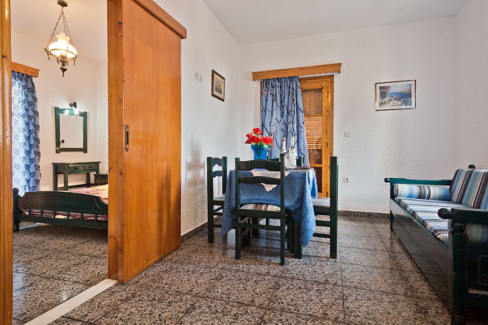 Montemar Apartments 15/40