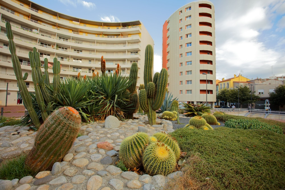 Appart-Hotel Mer & Golf City Perpignan Centre 32/36