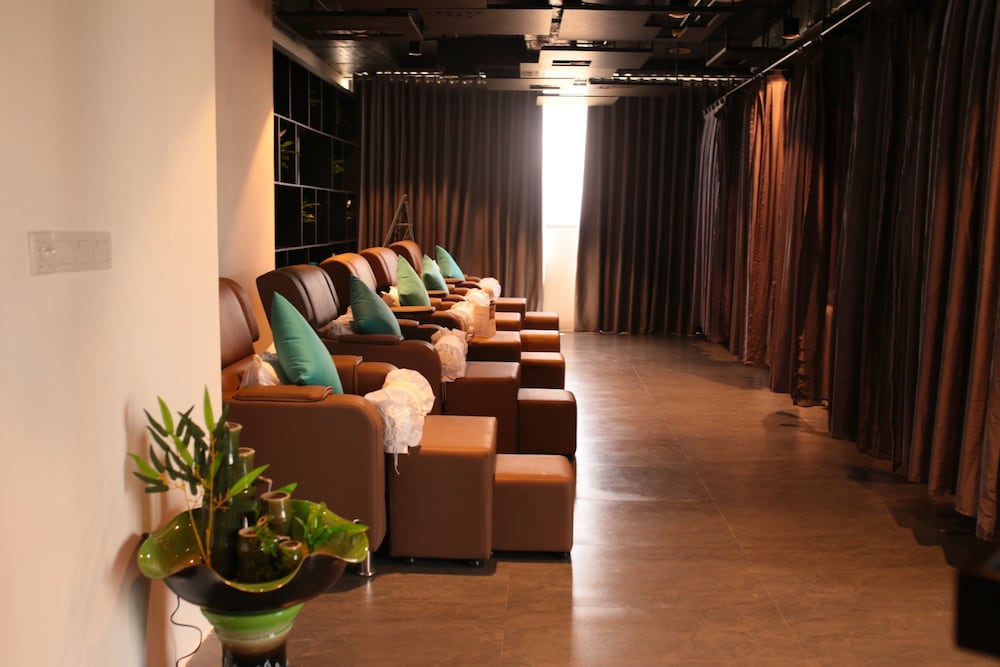 The Code Hotel And Spa 24/50