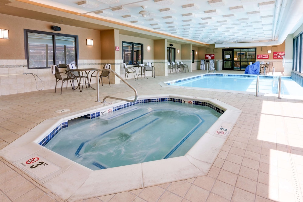 Drury In And Suites Denver Near the Tech Center 24/42