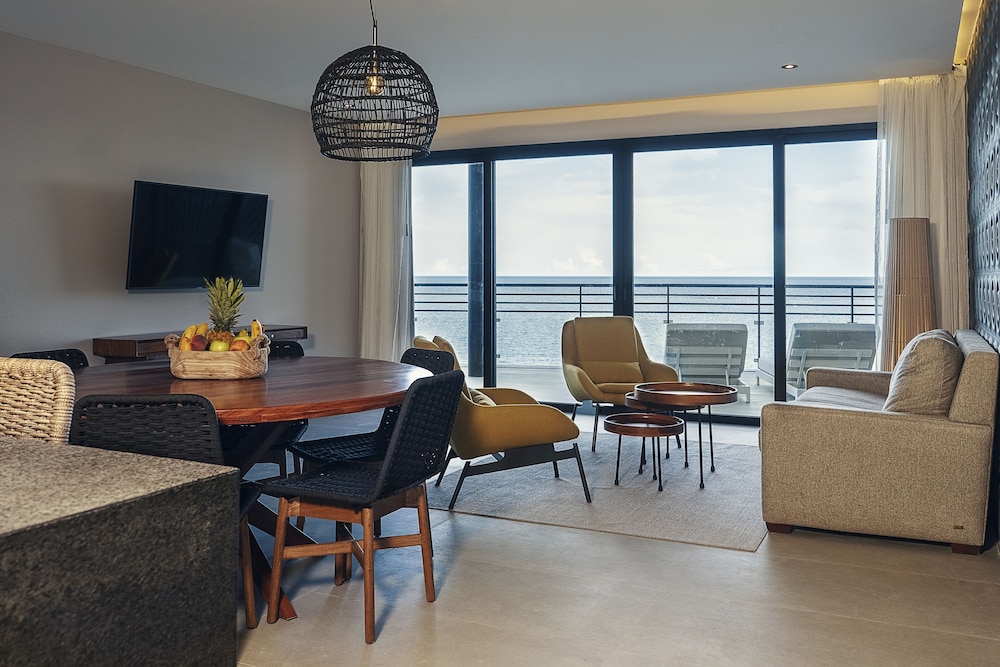 The Fives Oceanfront Puerto Morelos 39/71