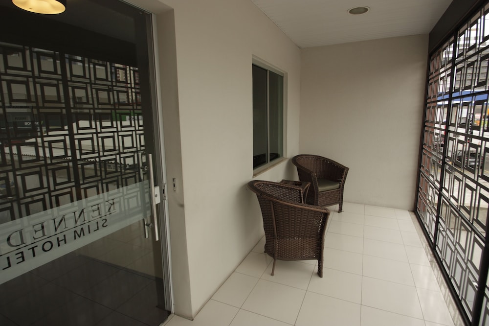 KENNEDY SLIM HOTEL 43/63