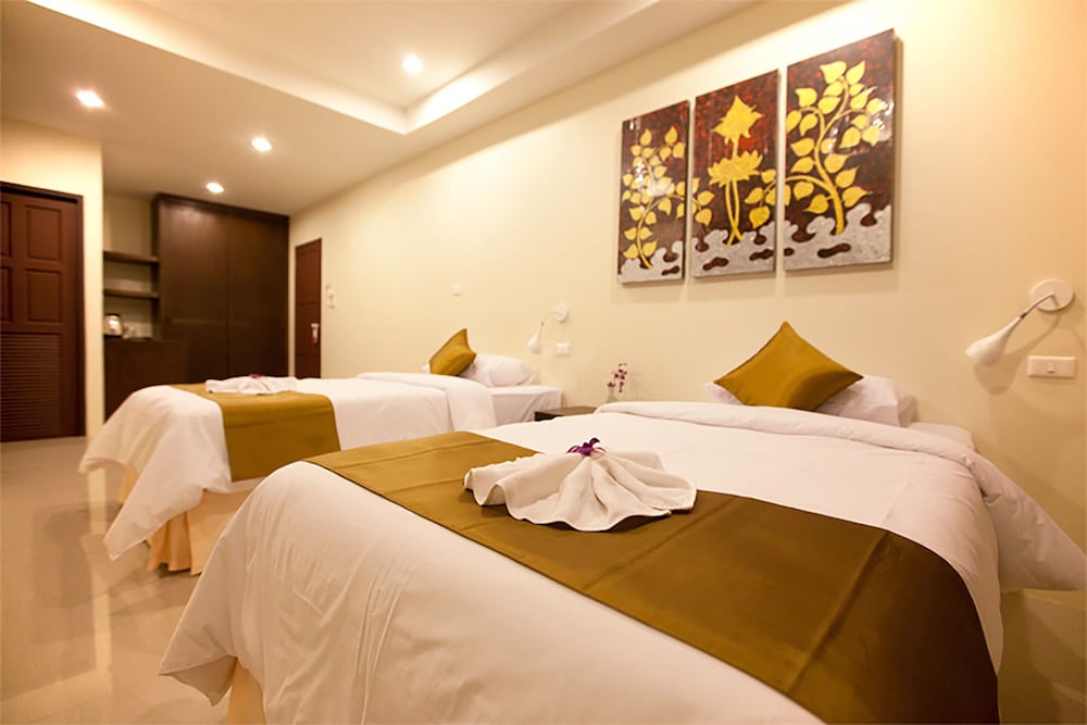 At Kamala Hotel 8/60