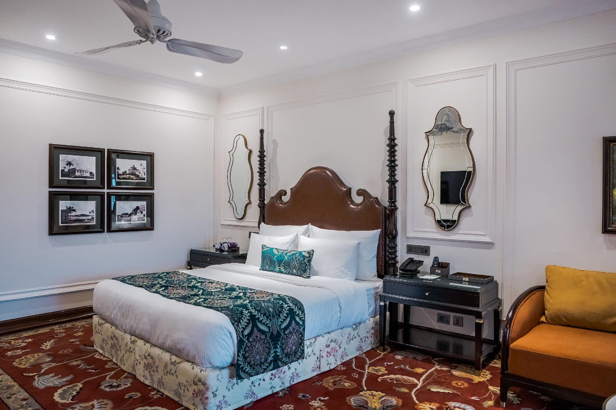 Room, King Bed, Jungle View