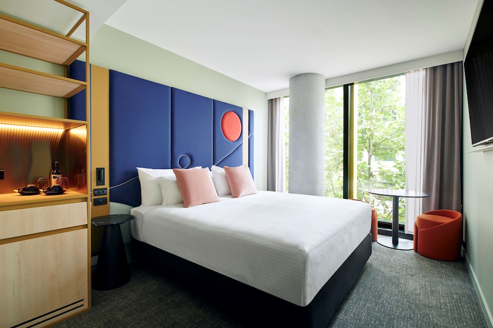 Quincy Hotel Melbourne 16/70
