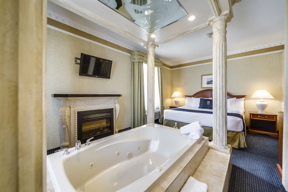 Monte Carlo Inn Toronto West Suites 35/65