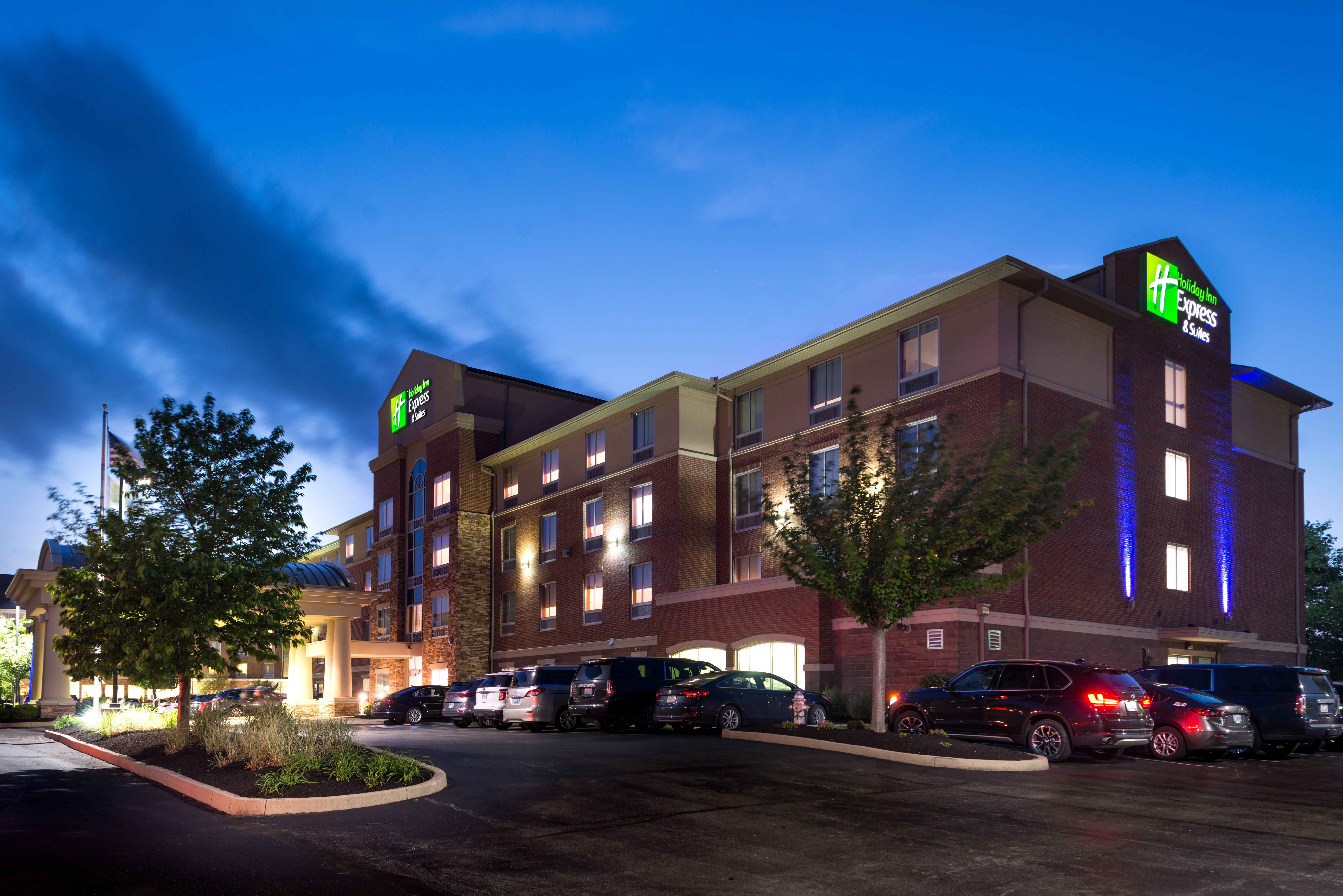 Holiday Inn Express Suites Cincinnati Mason 46/49
