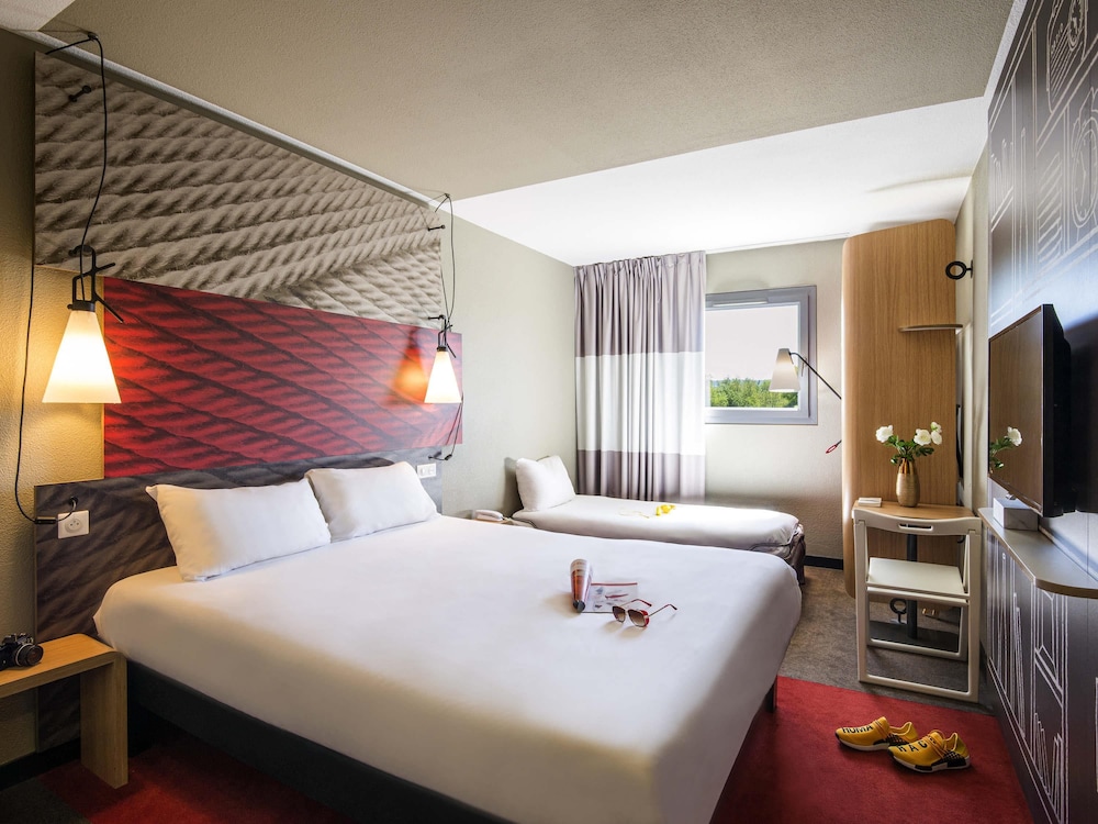 Ibis Manosque Cadarache 22/70